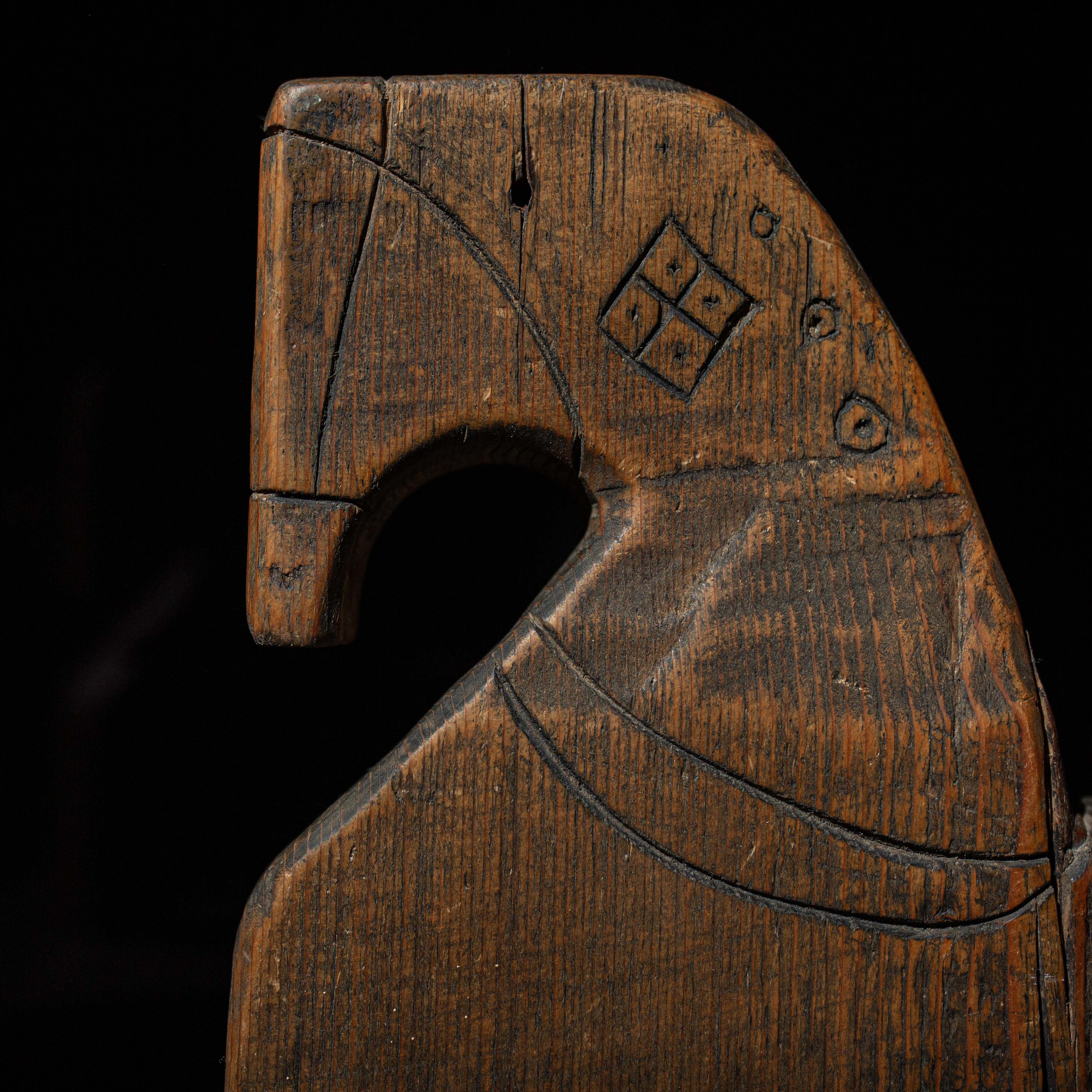 Конь WoodenArtefact, вид 2